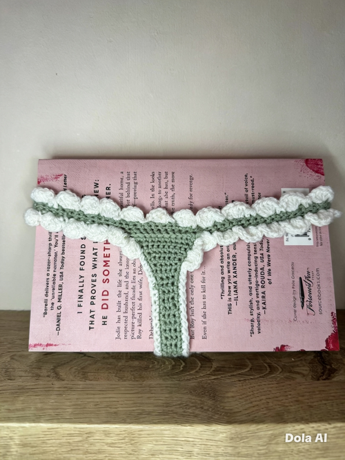 Book mark pants